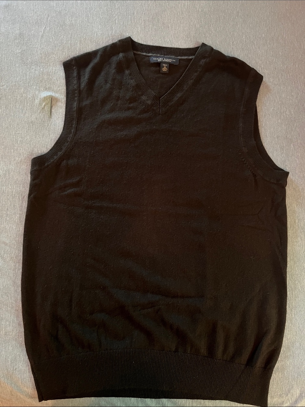 Banana Republic Silk Cashmere Black V-Neck Sweater Vest